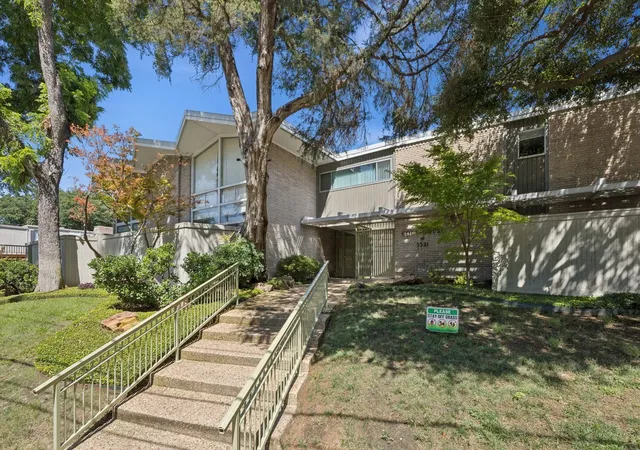 3321-cole-ave-116-dallas-tx-75204/hzid_acc6d52c
