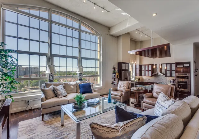 2600-w-7th-st-1717-fort-worth-tx-76107/hzid_5c0fe561