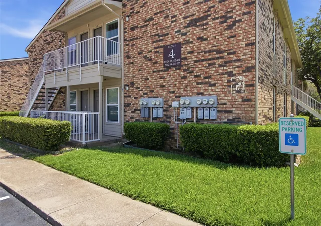 2200-e-trinity-mills-rd-402-carrollton-tx-75006/hzid_8366d492