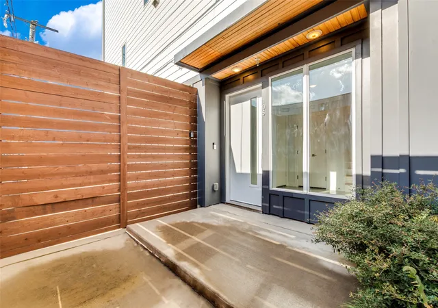 1505-n-garrett-ave-105-dallas-tx-75206/hzid_cf36b304