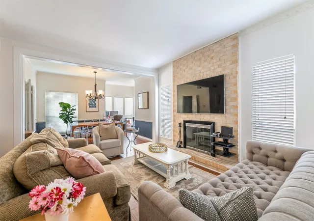4320-bellaire-dr-s-205w-fort-worth-tx-76109/hzid_43ab8942