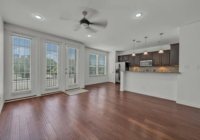 950-henderson-st-1214-fort-worth-tx-76102/hzid_d20b5876