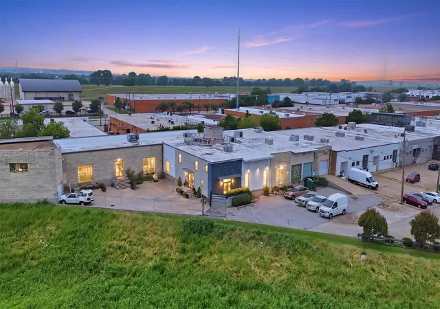 2303-farrington-st-110-dallas-tx-75207/hzid_bb059f6f