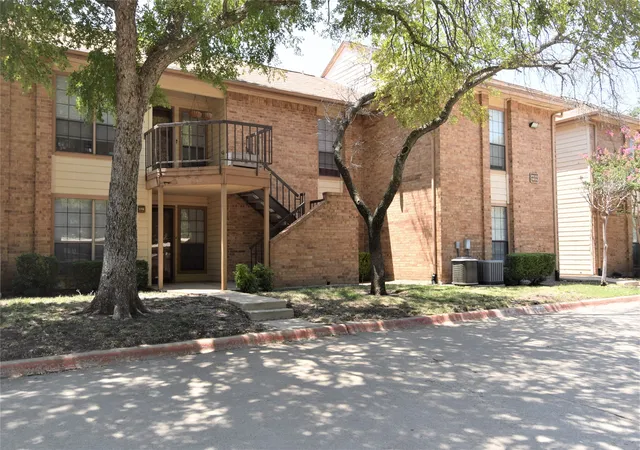 16301-ledgemont-ln-176-addison-tx-75001/hzid_d5dee73d