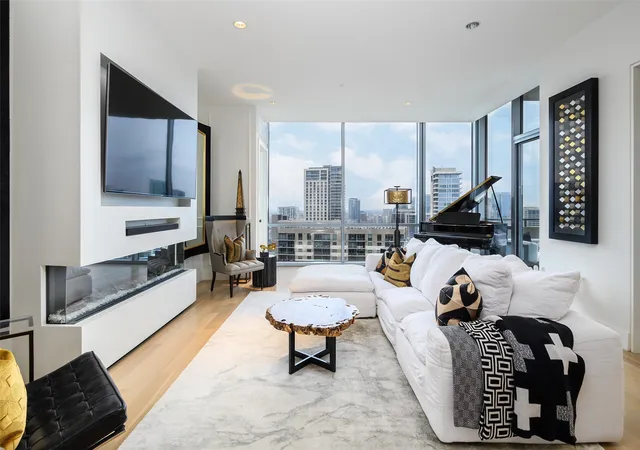 2200-victory-ave-2401-dallas-tx-75219/hzid_f9f24bcb
