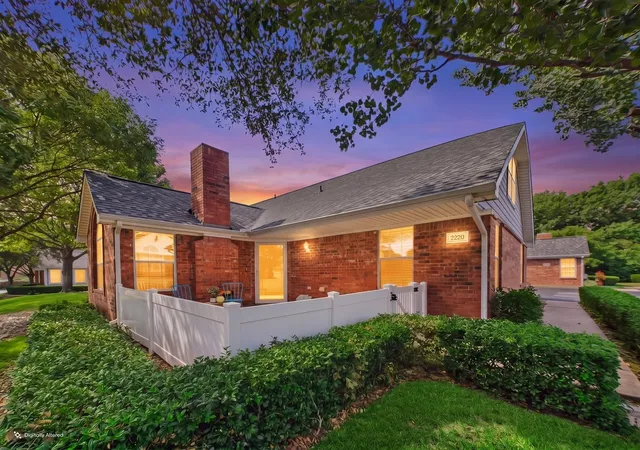 2220-countryside-dr-bedford-tx-76021/hzid_1d07a42c