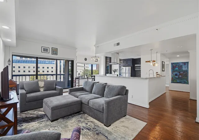 3030-mckinney-ave-404-dallas-tx-75204/hzid_48492be0