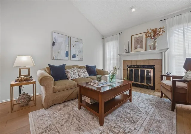 264-jefferson-pkwy-fort-worth-tx-76107/hzid_7ec8876f