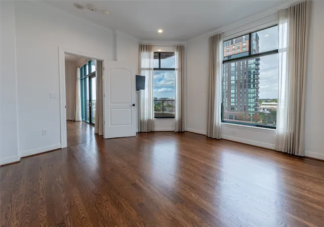 2828-hood-st-801-dallas-tx-75219/hzid_4ef36e4a