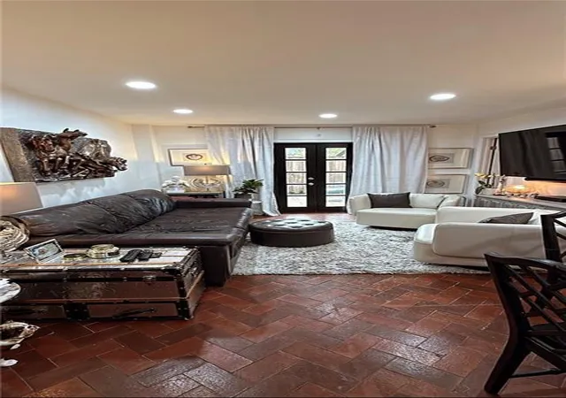 2285-peachtree-rd-ne-305-atlanta-ga-30309/hzid_4d9aeadd