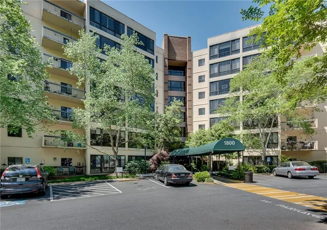 1800-clairmont-lake-a623-decatur-ga-30033/hzid_22834e70
