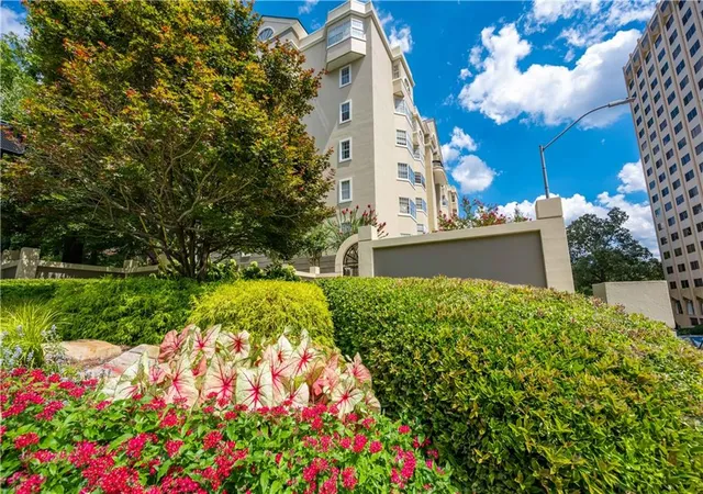 2499-peachtree-rd-ne-507-atlanta-ga-30305/hzid_1c103ed5