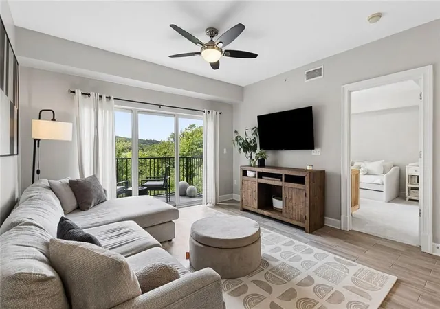 200-river-vista-dr-541-sandy-springs-ga-30339/hzid_d5e87fea