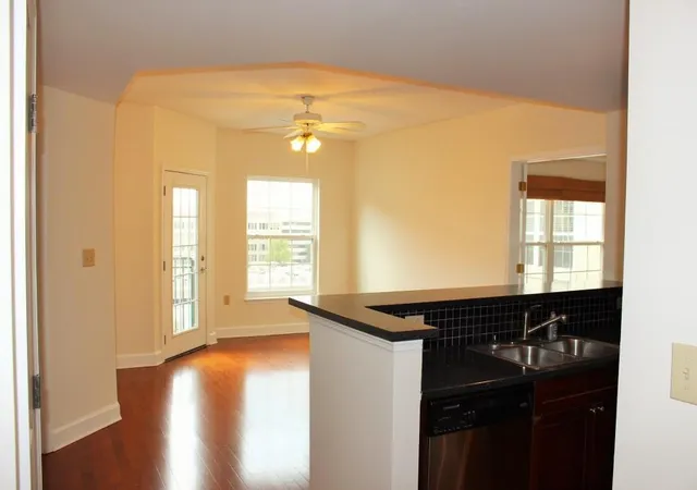 230-e-ponce-de-leon-ave-521-decatur-ga-30030/hzid_64a1aaeb