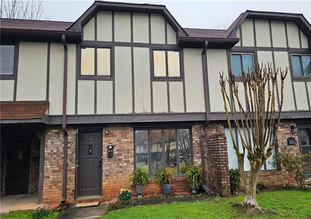 1807-ashborough-cir-se-c-marietta-ga-30067/hzid_0e235902