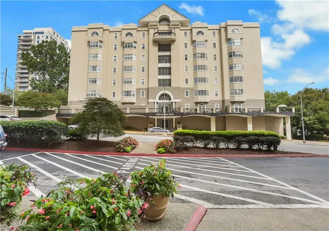 2499-peachtree-rd-ne-703-atlanta-ga-30305/hzid_d4007869