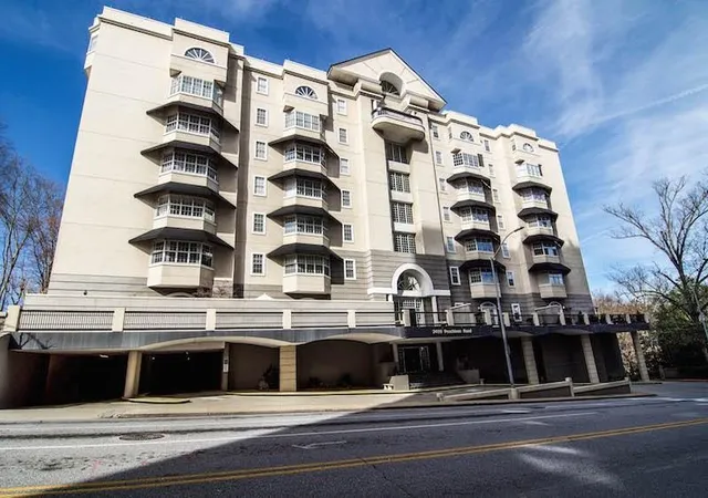 2499-peachtree-rd-ne-305-atlanta-ga-30305/hzid_4e169d5b