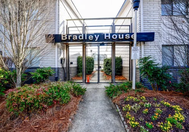 3501-roswell-rd-ne-207-atlanta-ga-30305/hzid_21327bed