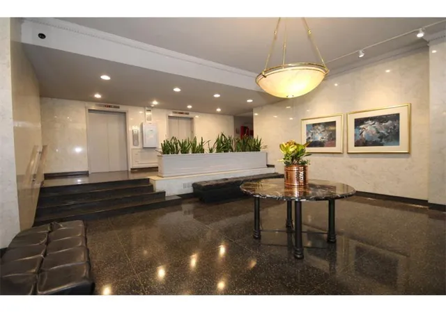 3060-pharr-ct-nw-624-atlanta-ga-30305/hzid_b1259c30