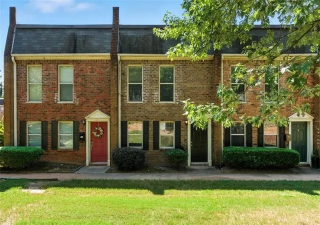 235-winding-river-dr-b-sandy-springs-ga-30350/hzid_c41875e3