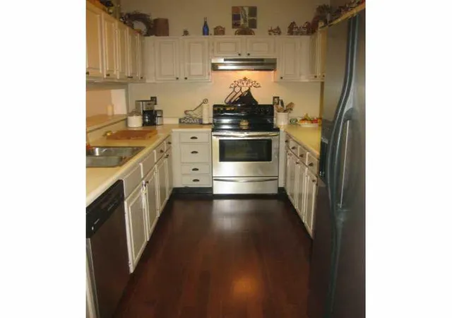2499-peachtree-rd-ne-501-atlanta-ga-30305/hzid_5f73503e