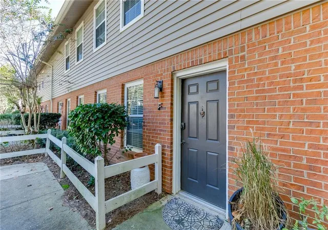 7750-roswell-rd-f5-sandy-springs-ga-30350/hzid_0400c32f