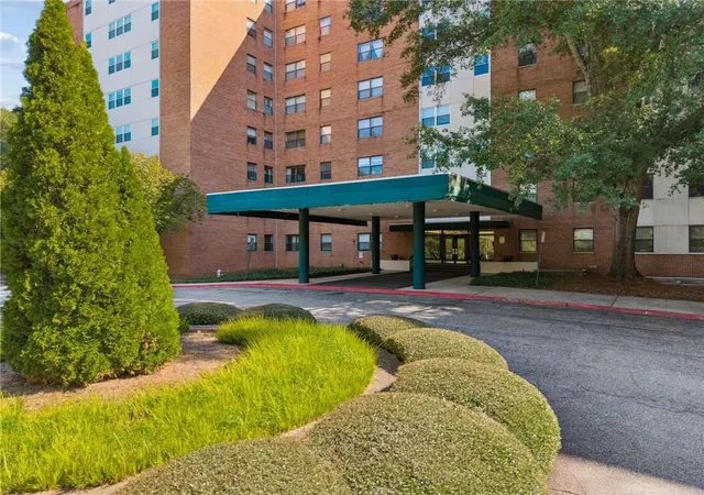 2965-s-pharr-ct-nw-219-atlanta-ga-30305/hzid_c4ebc609