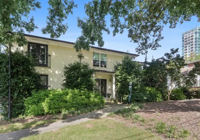 48-peachtree-ave-ne-423-atlanta-ga-30305/hzid_b12263e2