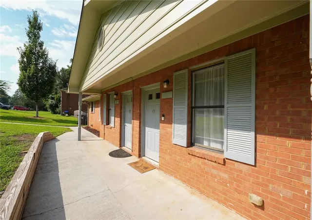 351-freeport-dr-lawrenceville-ga-30046/hzid_5732cbf5