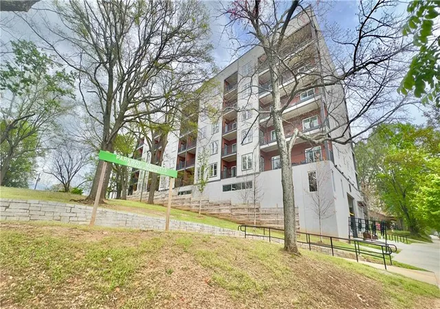 525-parkway-dr-110-atlanta-ga-30308/hzid_a53ba075