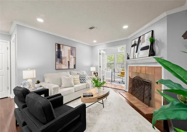 704-barrington-hills-dr-sandy-springs-ga-30350/hzid_54e7818e