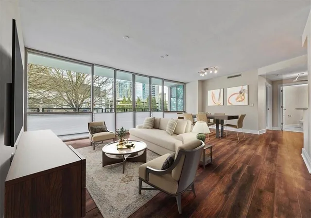 700-park-regency-pl-ne-502-atlanta-ga-30326/hzid_5f5bbe0a