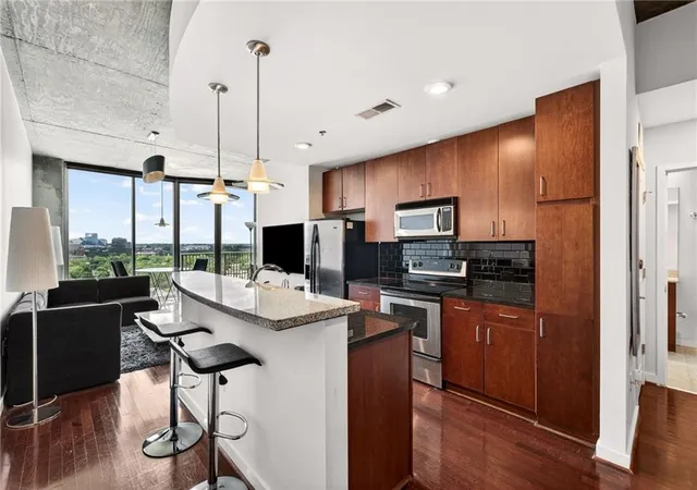 361-17th-street-nw-2013-atlanta-ga-30363/hzid_c276c791