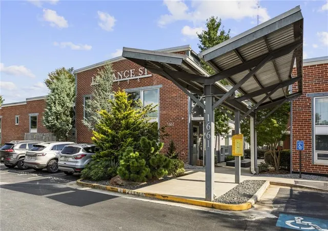 1661-la-france-st-ne-228-atlanta-ga-30307/hzid_490e1afd
