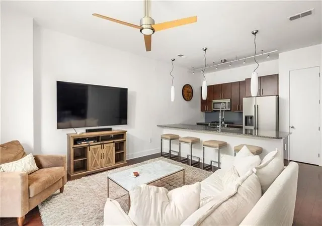 200-n-highland-ave-ne-207-atlanta-ga-30307/hzid_531013a3