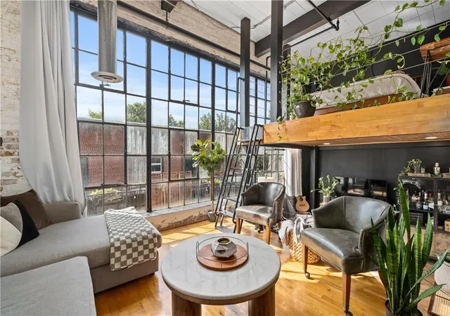 210-walker-st-sw-10-atlanta-ga-30313/hzid_f283548f