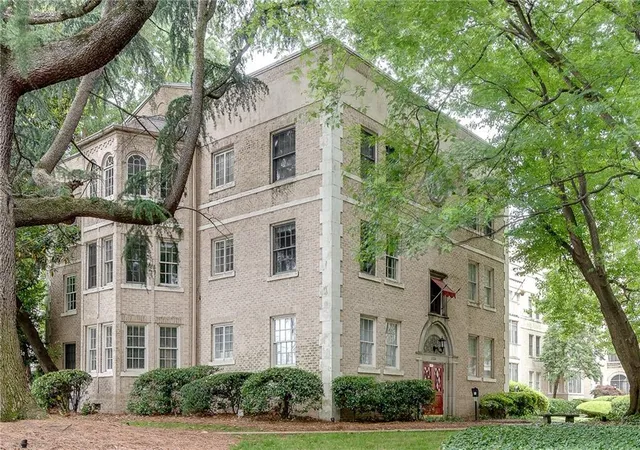 2222-peachtree-rd-nw-a7-atlanta-ga-30309/hzid_2c60dc80