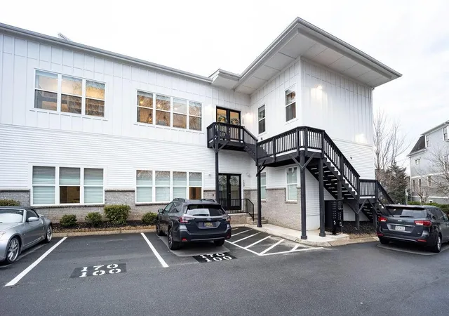 170-fowler-st-200-woodstock-ga-30188/hzid_a0df0c01