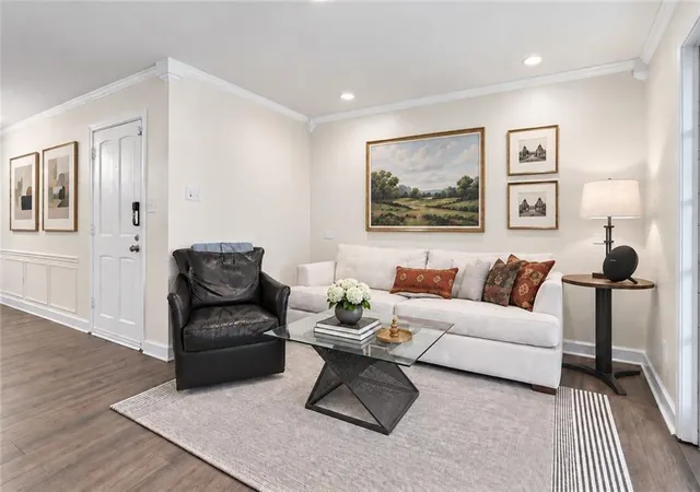 53-la-rue-pl-nw-atlanta-ga-30327/hzid_f8e09d38