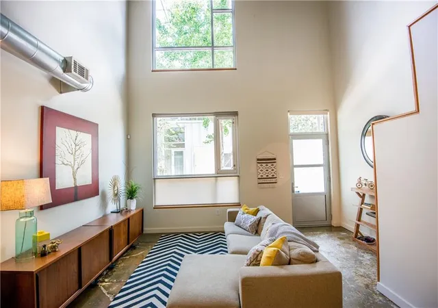 1661-la-france-st-ne-402-atlanta-ga-30307/hzid_deb9d79c