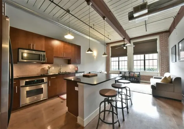 1261-caroline-st-ne-106-atlanta-ga-30307/hzid_e50bc3b6