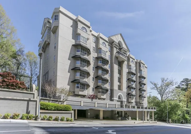 2499-peachtree-rd-ne-408-atlanta-ga-30305/hzid_2d140207