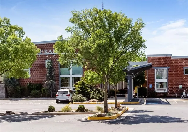 1661-la-france-st-ne-406-atlanta-ga-30307/hzid_63505090