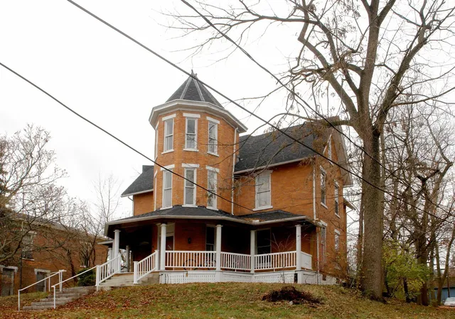 229-n-sandusky-st-delaware-oh-43015/hzid_2753919b