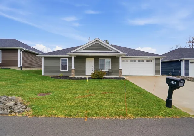 221-falcon-st-16-bellefontaine-oh-43311/hzid_cbc5ec9e
