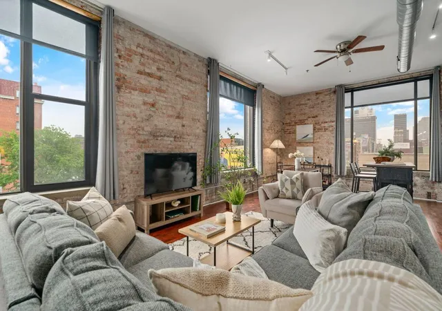 78-e-chestnut-st-304-columbus-oh-43215/hzid_18ce3e75