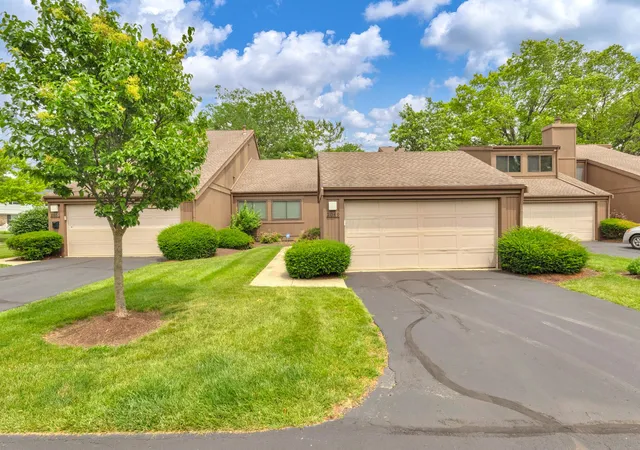 2049-willow-glen-ln-b-columbus-oh-43229/hzid_6a888daf
