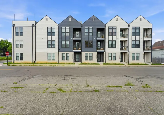 1282-oak-st-columbus-oh-43205/hzid_becc8af1