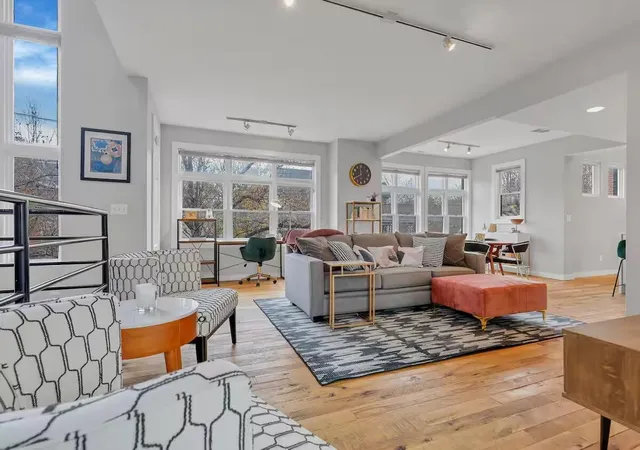 233-w-poplar-ave-2-columbus-oh-43215/hzid_13e13d8e