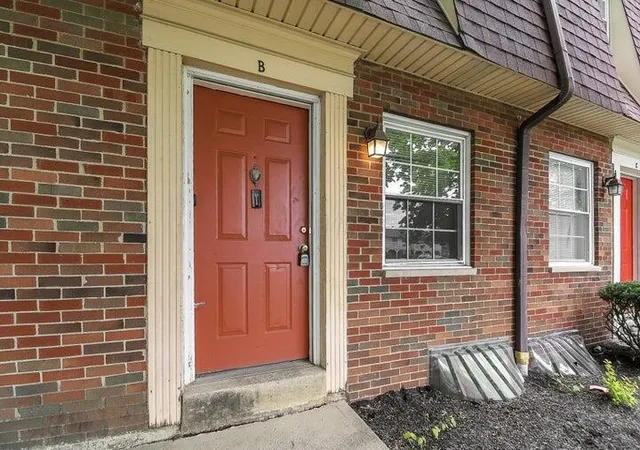 5690-beechcroft-rd-b-columbus-oh-43229/hzid_1a3349f2